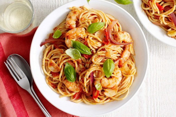 Prawn, chilli and garlic spaghetti - Egmont Seafoods